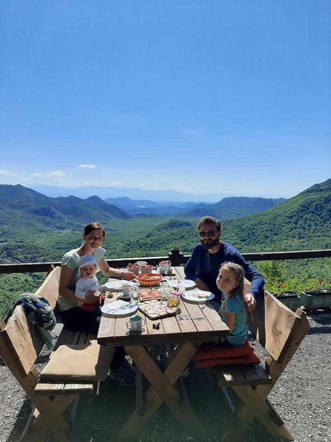 Camp Oaza,Lipa Hotel Cetinje Eksteriør billede