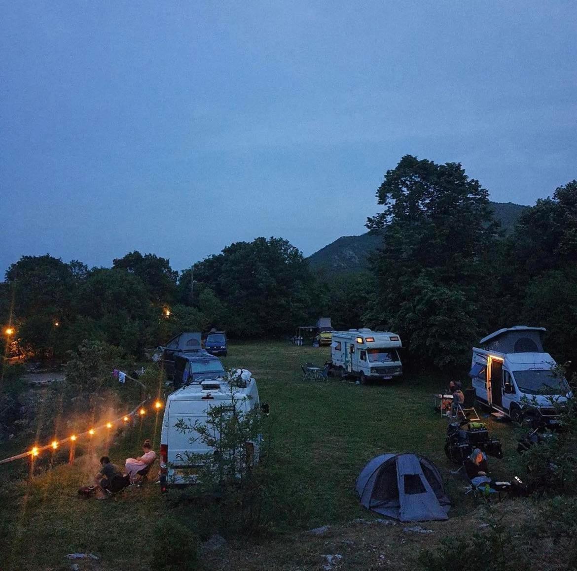 Camp Oaza,Lipa Hotel Cetinje Eksteriør billede