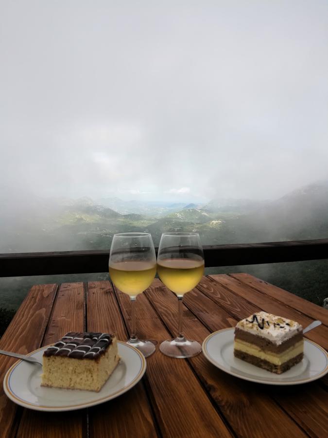 Camp Oaza,Lipa Hotel Cetinje Eksteriør billede