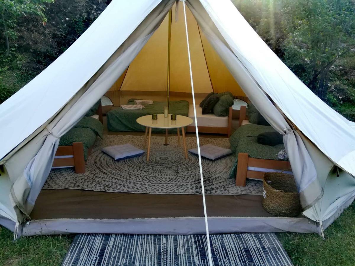 Camp Oaza,Lipa Hotel Cetinje Eksteriør billede